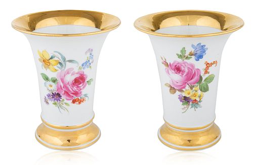 A PAIR OF GERMAN PORCELAIN FLORAL