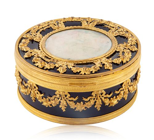 A LOUIS XVI STYLE ORMOLU PORCELAIN 38049b