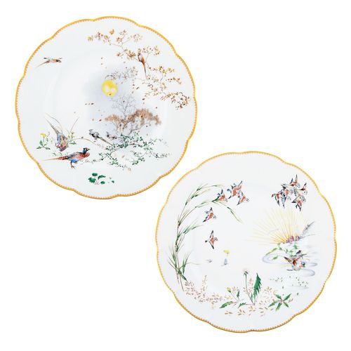 A PAIR OF FRENCH PORCELAIN PLATES, THE