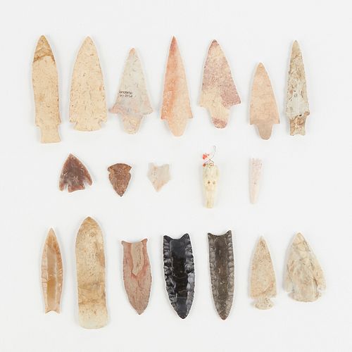 GRP: 18 NORTH AMERICAN STONE POINTS