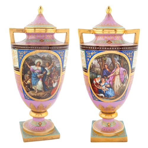 A PAIR OF AUSTRIAN PORCELAIN VASES  3805d8