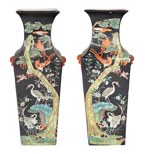 A PAIR OF MONUMENTAL CHINESE PORCELAIN