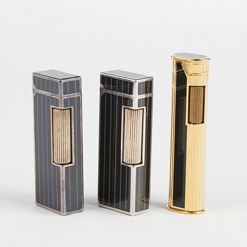 GRP: 3 DUNHILL ROLLAGAS LIGHTERS IN