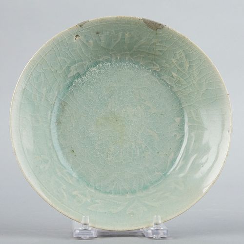 12TH C CHINESE OR KOREAN CELADON 3808d8