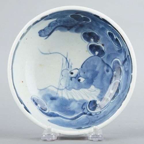 EARLY JAPANESE BLUE AND WHITE PORCELAIN 38090c