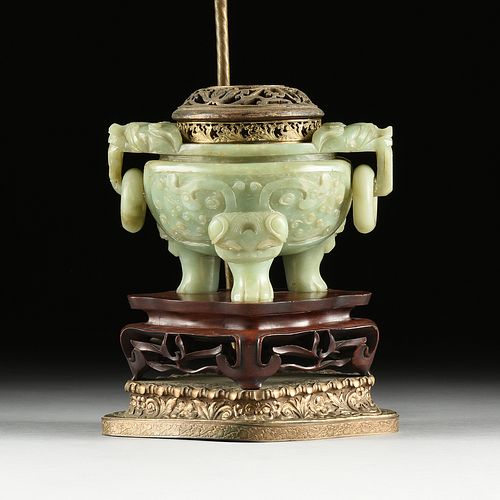 A CHINESE ARCHAISTIC STYLE CELADON 3809f3