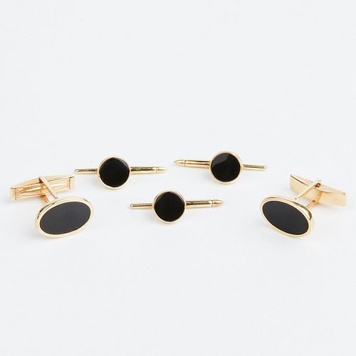 PAIR OF 14K GOLD ONYX CUFFLINKS 380a72