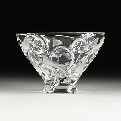 A LARGE LALIQUE CRYSTAL VERONE  380b2d