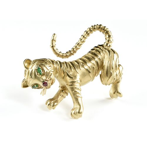 A FRENCH 18K YELLOW GOLD, EMERALD,