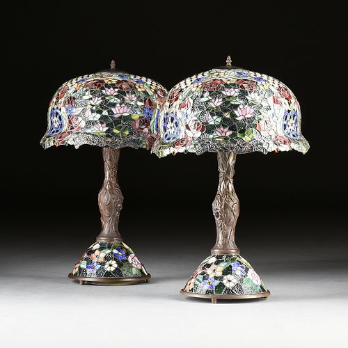 A PAIR OF ART NOUVEAU STYLE STAINED 380cd5