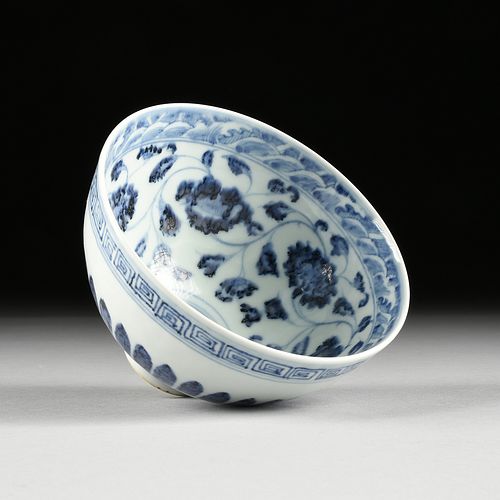 A CHINESE MING DYNASTY STYLE BLUE 380e93