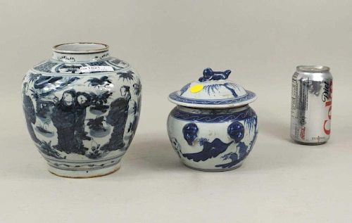 TWO CHINESE BLUE WHITE PORCELAIN 3837a8