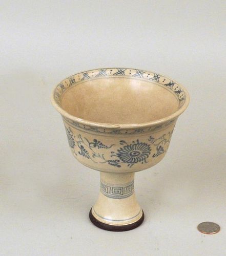 CHINESE PORCELAIN MING STEMMED