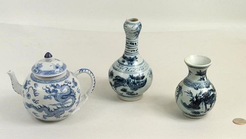 2 CHINESE BLUE WHITE PORCELAIN 3837d9