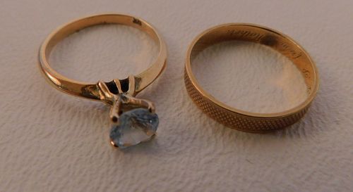 TWO 18K GOLD RINGSIncludes an aquamarine