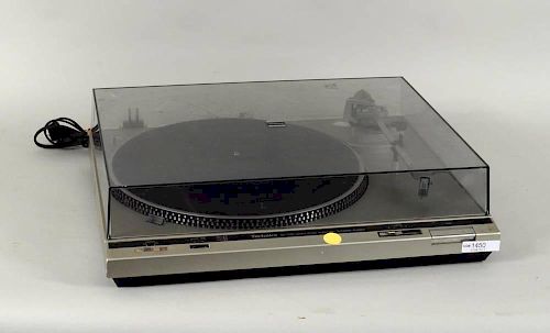 TECHNICS SL-D 20 DIRECT DRIVE TURNTABLETechnics