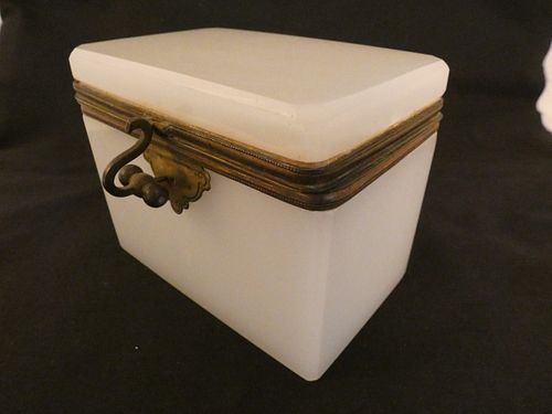 FRENCH OPALINE GLASS BOXAntique