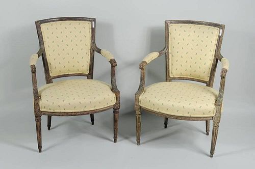 PAIR LOUIS XVI FAUTEUILS EN CABRIOLETPair 383b55