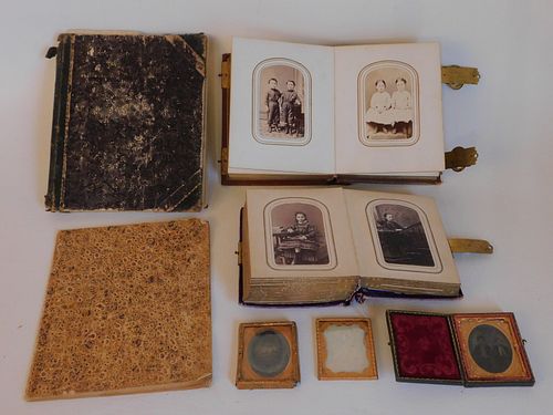 LOT OF ANTIQUE PHOTOGRAPHYLot includes  383b74