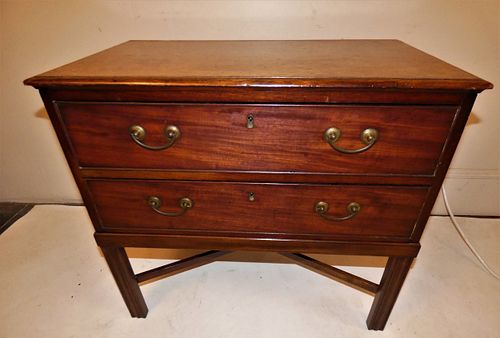 CHIPPENDALE CHEST ON STANDDiminutive