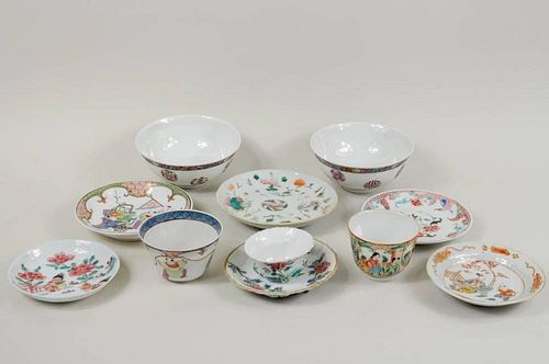 GROUP SMALL CHINESE PORCELAIN WARESGroup 383c7f