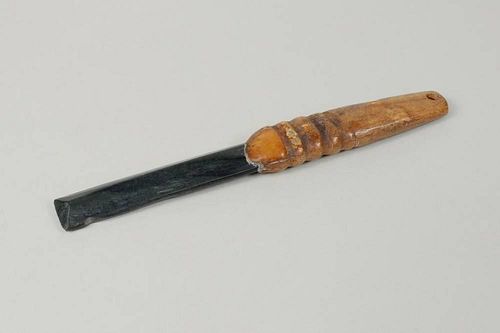 INUIT HIDE SCRAPER WITH FOSSIL