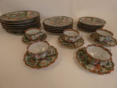 LOT CHINESE ROSE MEDALLION DINNERWARE28 383ec6