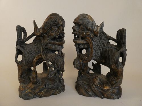 ASIAN WOOD FOO DOGSPair of carved