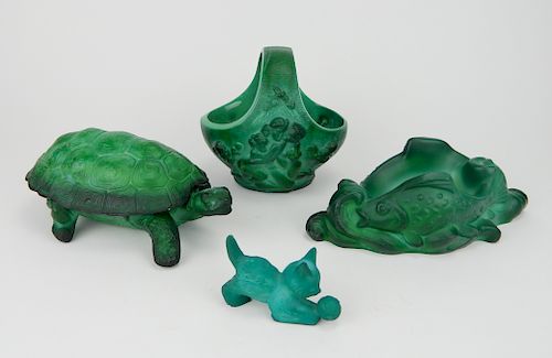 4 PIECES OF MALACHITE GLASS4 Pieces