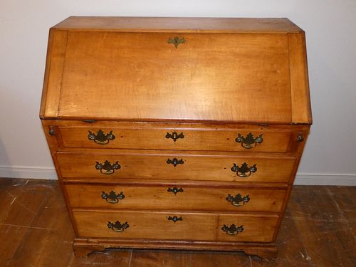 PERIOD MAPLE SLANT LID DESK18th