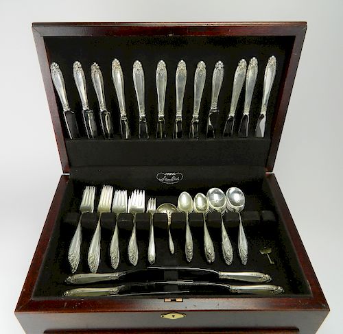 INTERNATIONAL STERLING SILVER FLATWARE