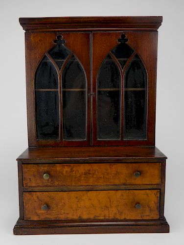 MINIATURE MAHOGANY CABINETMiniature 384356