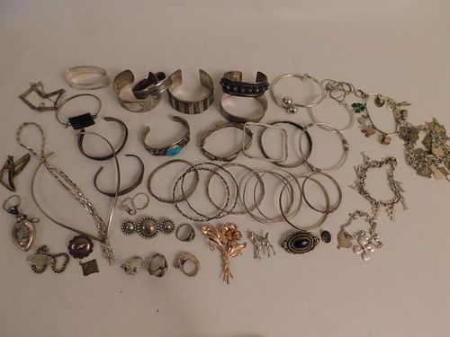 LOT SILVER JEWELRY & CHARM BRACELETSLot