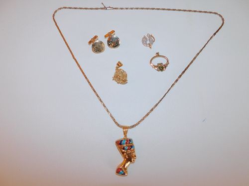 LOT GOLD JEWELRY ITEMSGroup of mostly