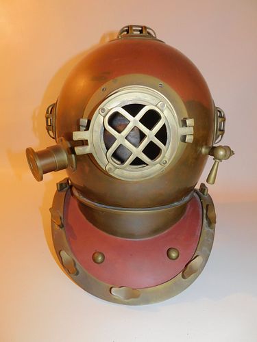 VINTAGE BRASS DIVING HELMETVintage 38449e