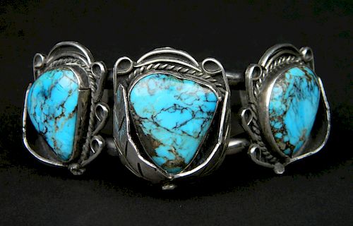 TURQUOISE AND SILVER CUFF BRACELETTurquoise 384568