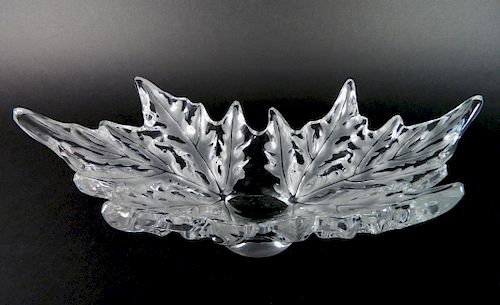 LALIQUE LARGE FROSTED AND MOLDED 384572