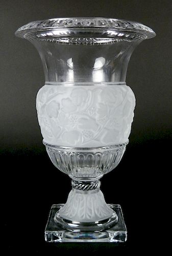 LALIQUE STYLE GLASS VASELalique 384591