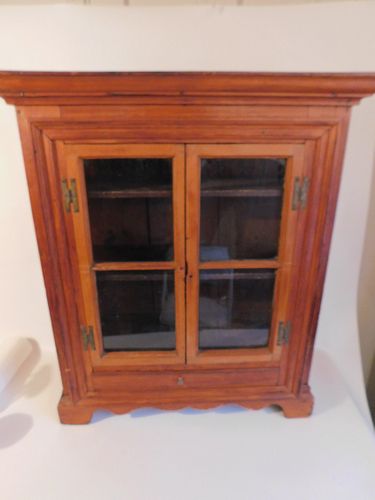 18TH C PENN PINE CABINET18th 38466d