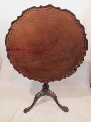 IRISH MAHOGANY PERIOD TILT TOP 38467a