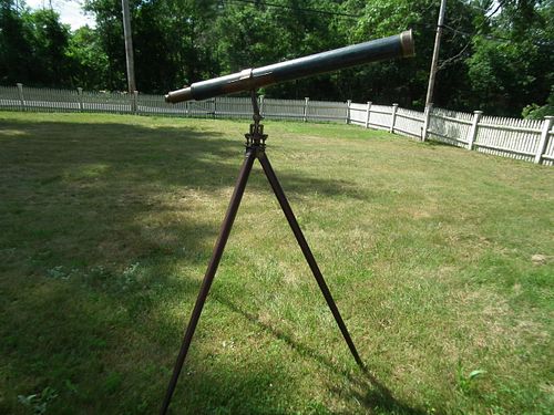 LARGE ANTIQUE TELESCOPE ON TRIPODLarge