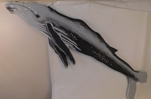 LARGE PAINTED WOOD WHALE PLAQUEModern 384892