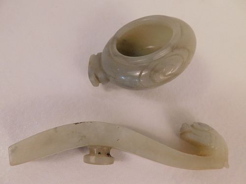 CHINESE JADE ITEMSLot of 2 old 3848b2
