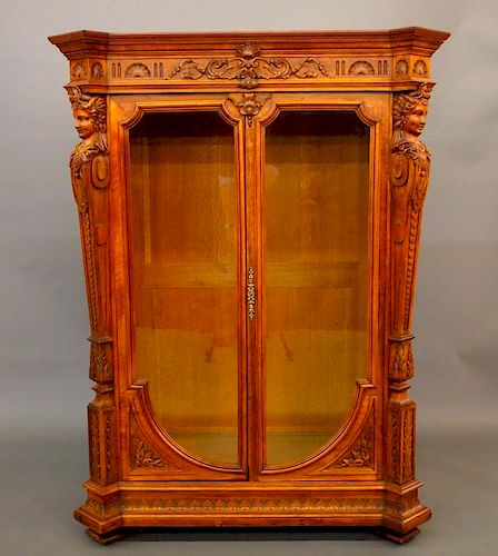 CARVED WALNUT VITRINEA 19th century 384ae0