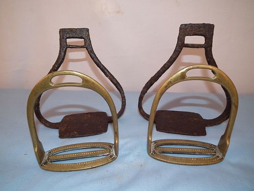 2 PAIR CIVIL WAR STIRRUPSLot of