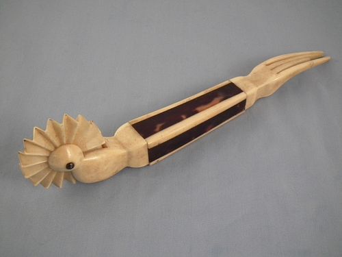 BONE SHELL CRIMPER19th century 384c27