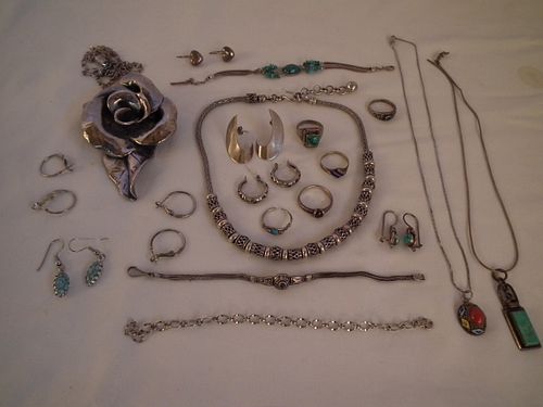 VINTAGE SILVER JEWELRYLot of assorted