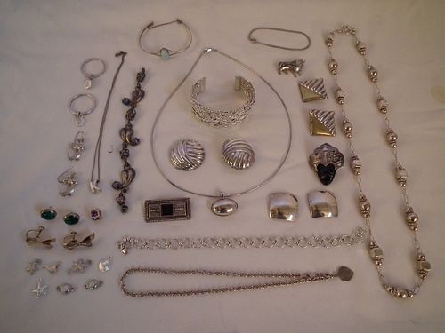 LARGE LOT SILVER JEWELRYSterling 384cf8