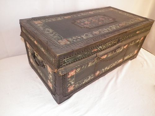 CHINA TRADE PIGSKIN TRUNK19th century 384d8e