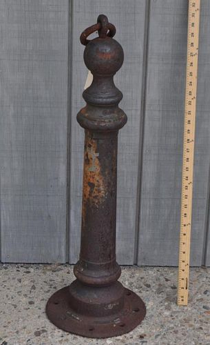 CAST IRON BALL TOP TETHER POST32"